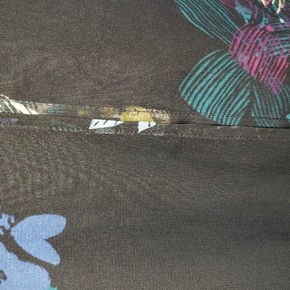 Avenue Floral Black Long Sleeve Top 22/24 Fly-Away Open Back - Picture 9 of 9